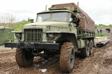 LKW | Militär-Truck URAL 4320 fahren
