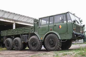 LKW | Militär-Truck selber fahren: Tatra 813 8x8 (3 Runden)