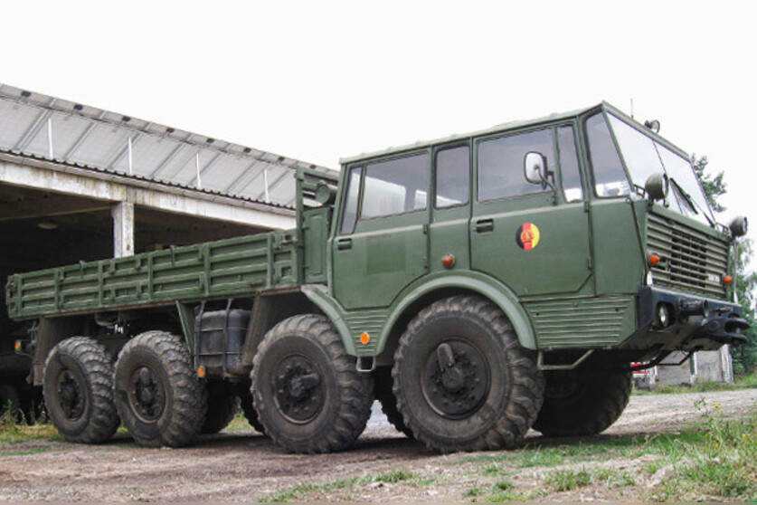 LKW | Militär-Truck selber fahren: Tatra 813 8x8 (3 Runden)