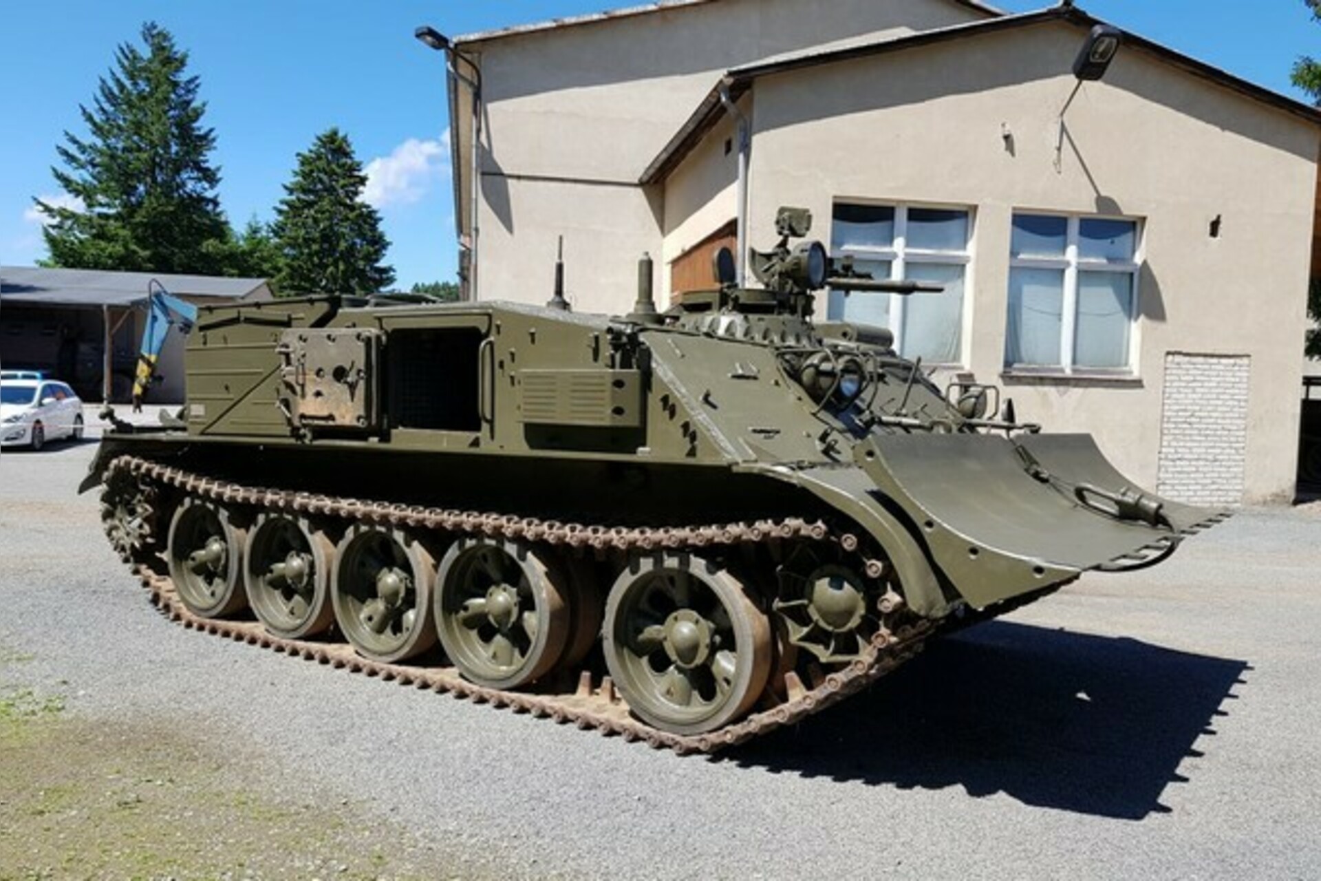 Bergepanzer WZT-2 fahren