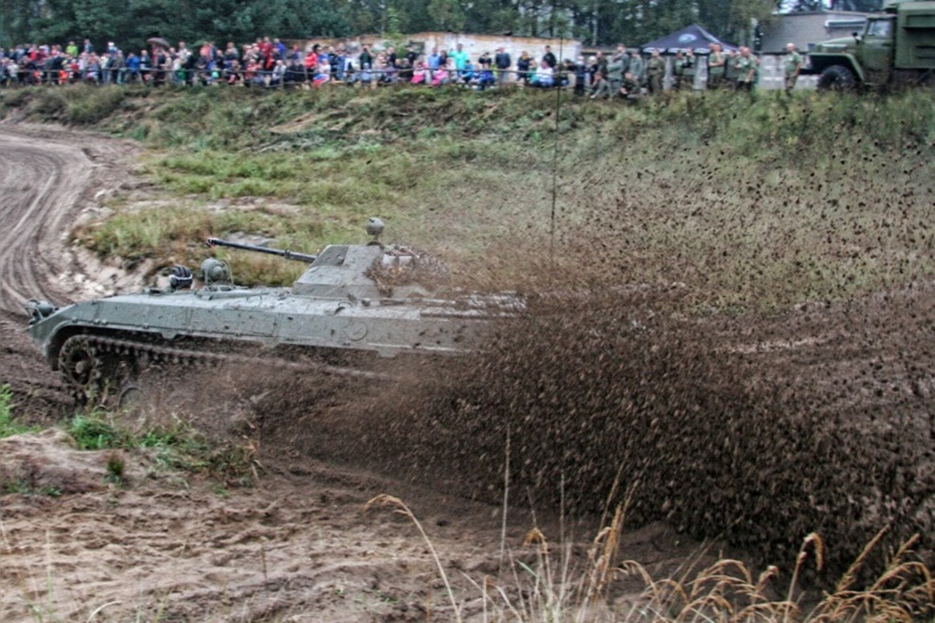 Panzer selber fahren im BMP