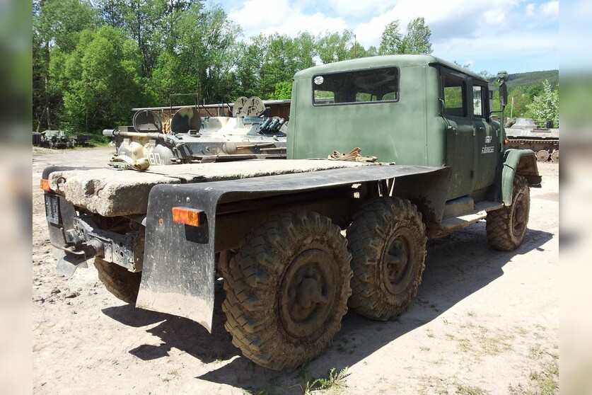 LKW | Militär-Truck ZIL 6x6 fahren