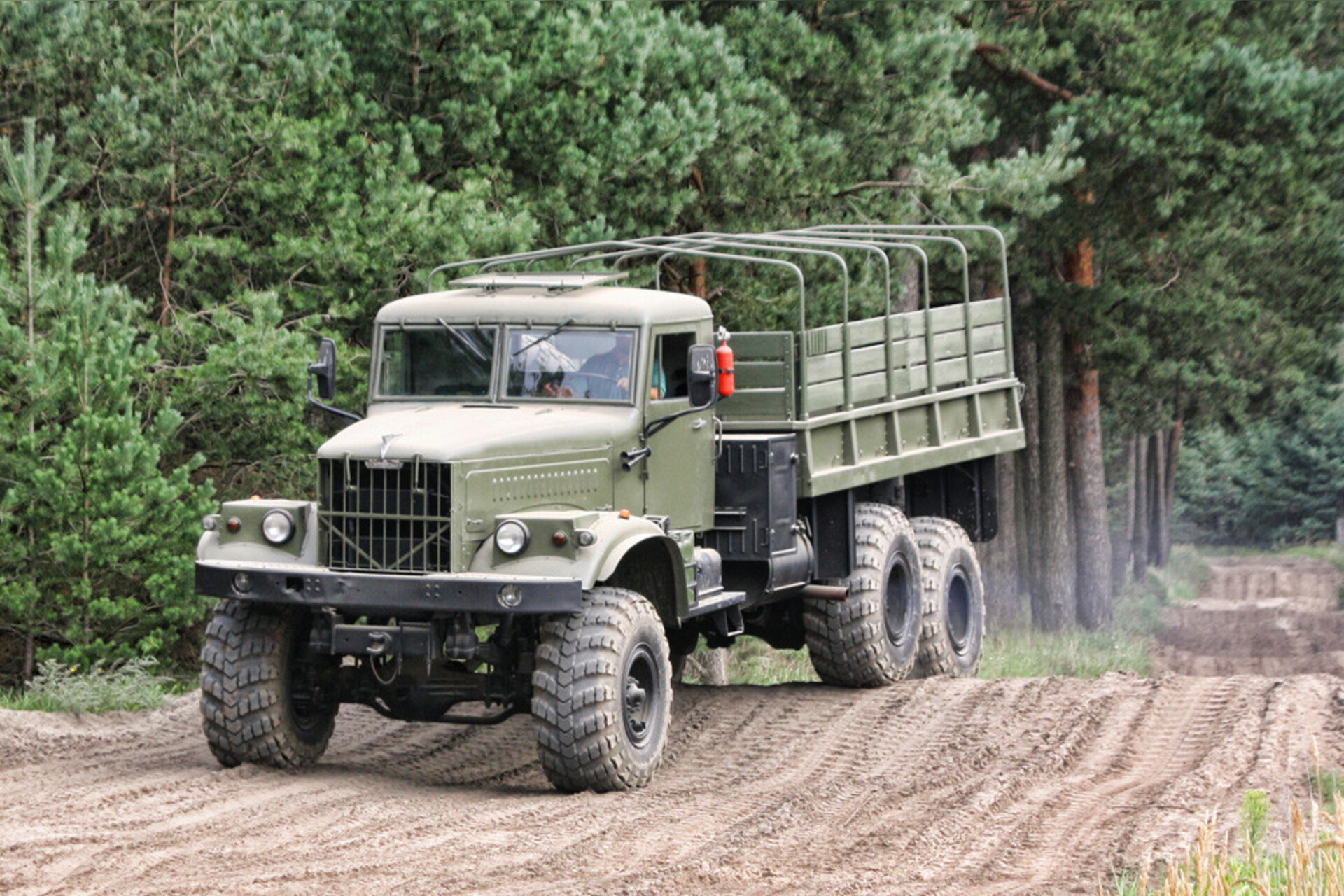 LKW | Militär-Truck selber fahren: KrAZ-255B (3 Runden)