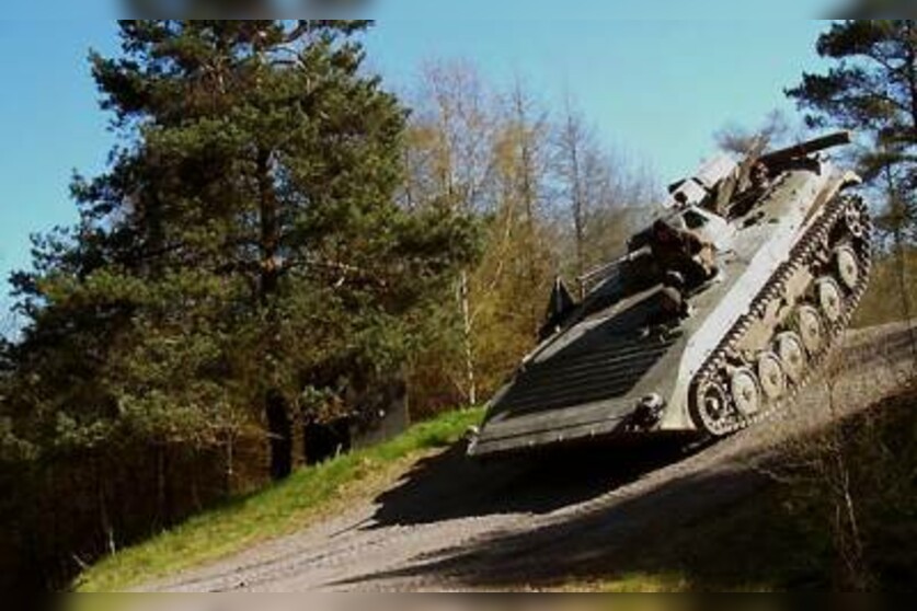 Panzer fahren BMP: Partnergutschein