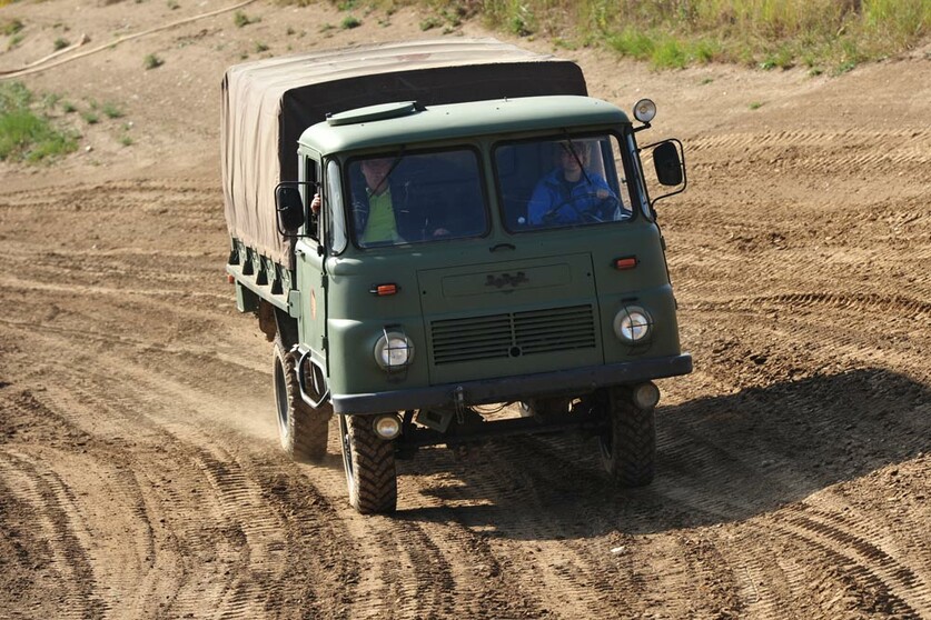 LKW | Militär-Truck ROBUR LO 3000 fahren