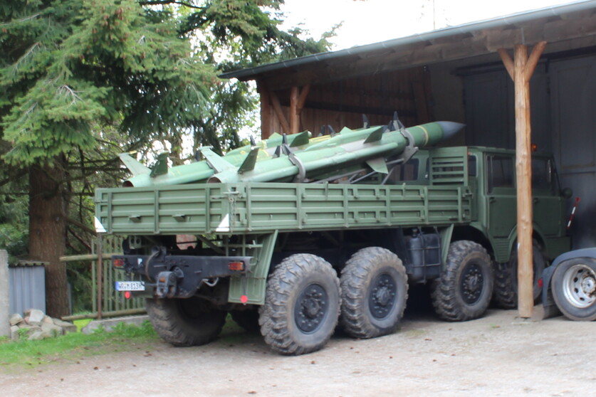 "3-Länder-Tour" Mitfahren im TATRA 813