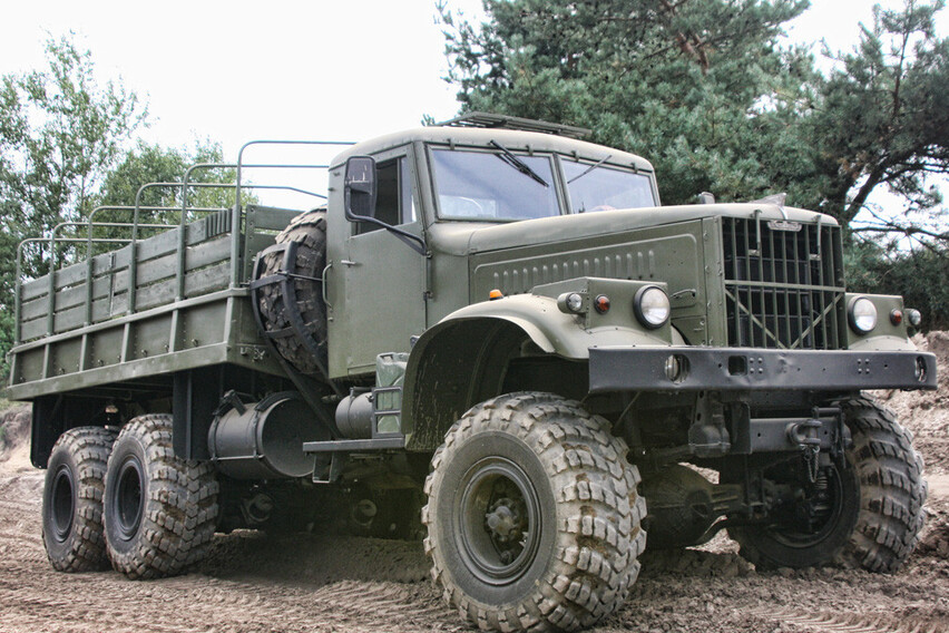 LKW | Militär-Truck selber fahren: KrAZ-255B (3 Runden)