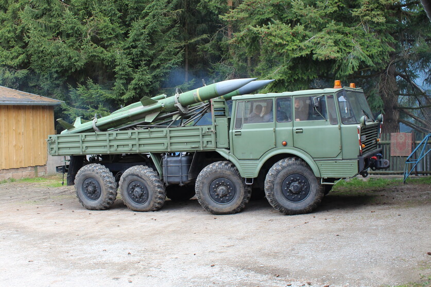 "3-Länder-Tour" Mitfahren im TATRA 813