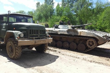 Panzer (BMP) + Militär-Truck ZIL 6x6 selber fahren