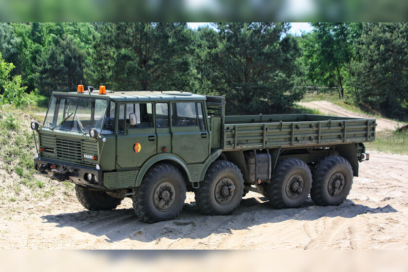 LKW | Militär-Truck selber fahren: Tatra 813 8x8 (3 Runden)