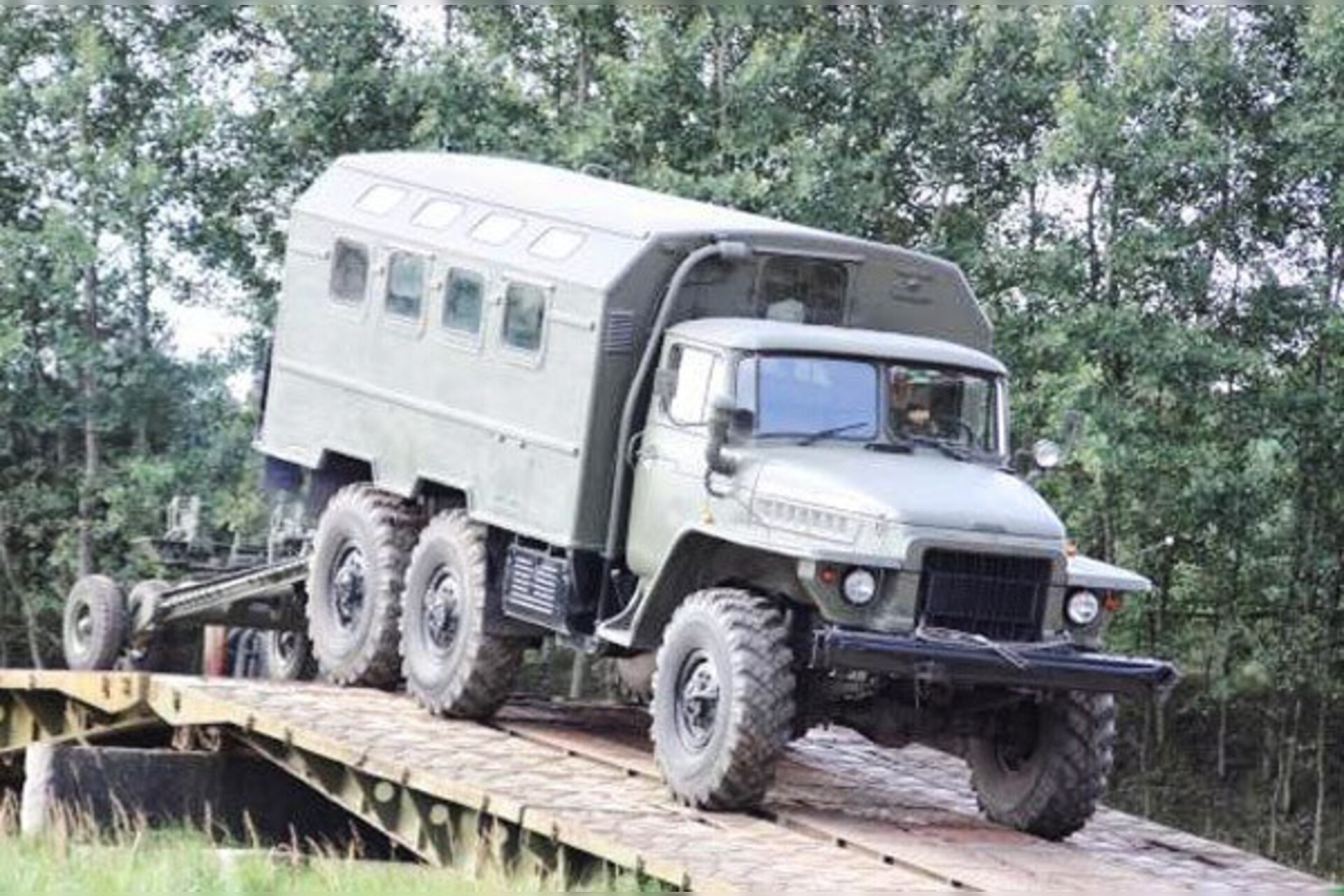 LKW | Militär-Truck selber fahren: URAL (3 Runden)