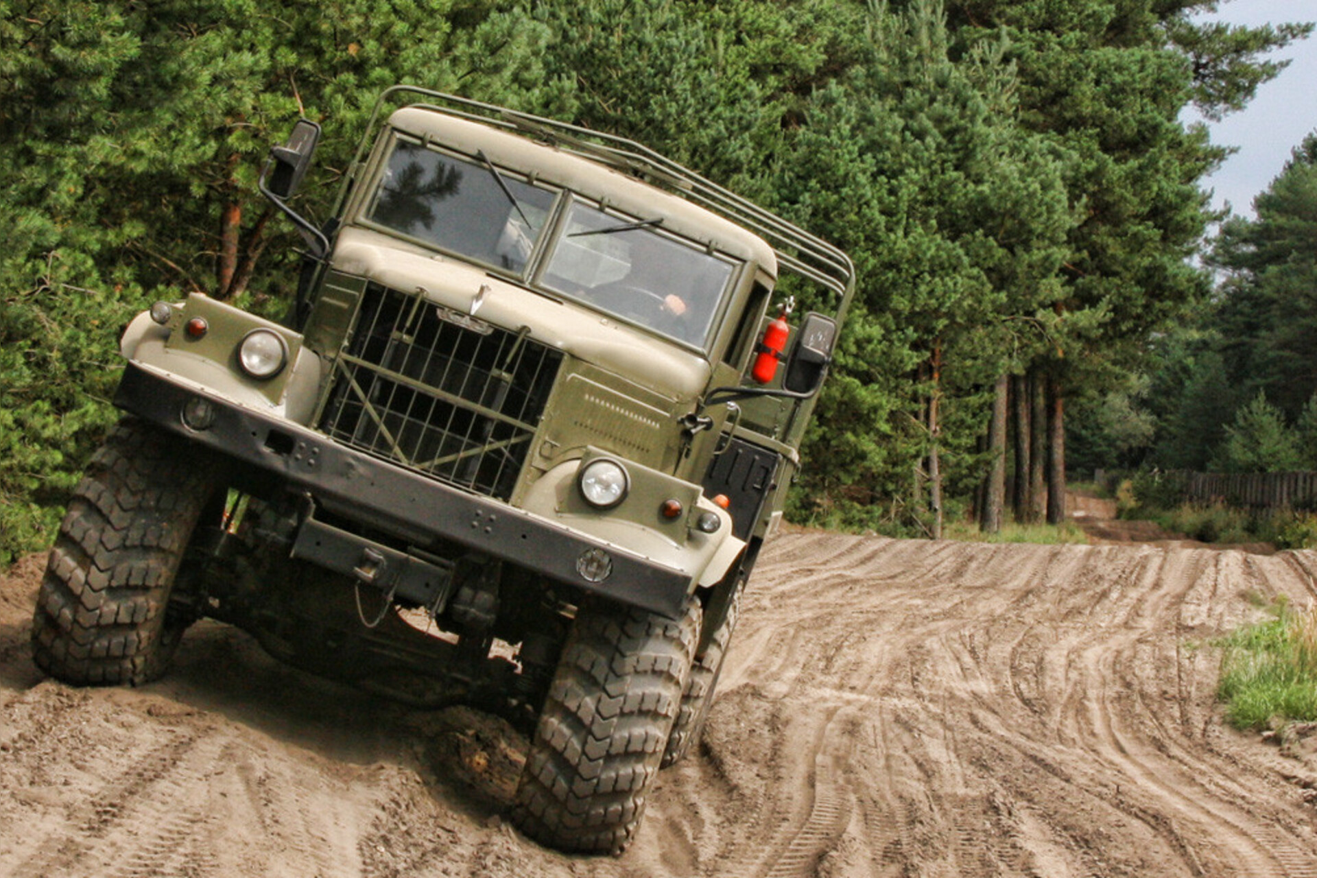 LKW | Militär-Truck selber fahren: KrAZ-255B (3 Runden)