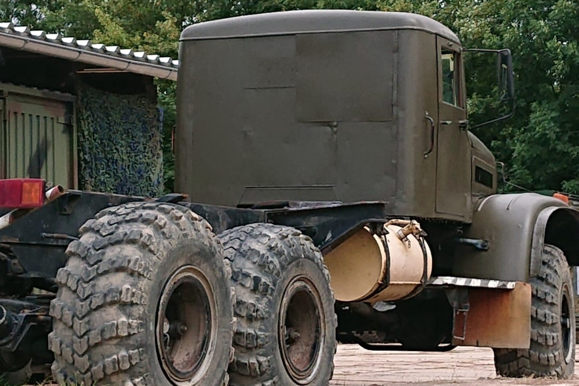 Mitfahren im LKW | Militär-Truck KrAZ-255
