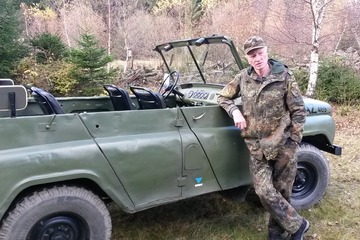 Mitfahren im Militär-Jeep (UAZ)