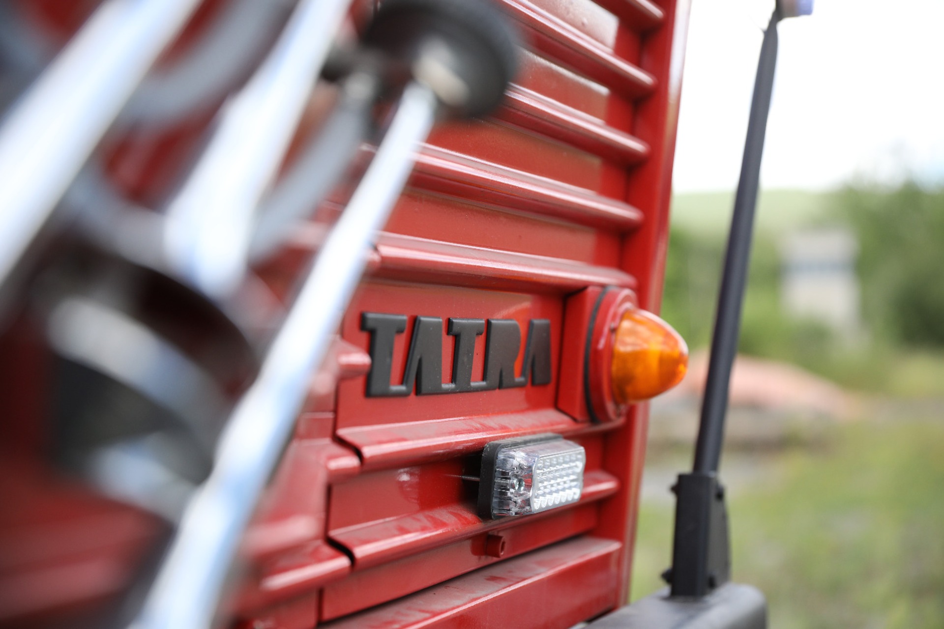 Mitfahren im LKW | Militär-Truck Tatra 813